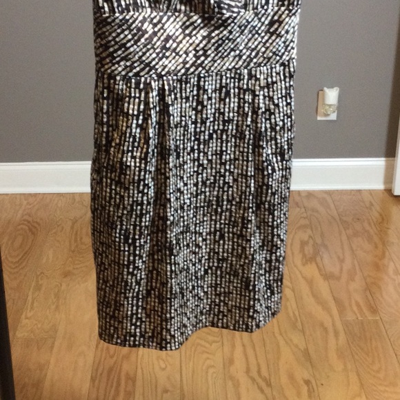 10 Rabbit Rabbit Rabbit Designs black print faux wrap dress - Picture 7 of 16